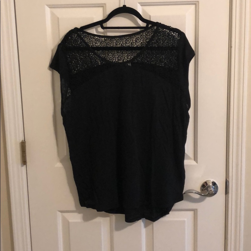 Lace shoulder Tee